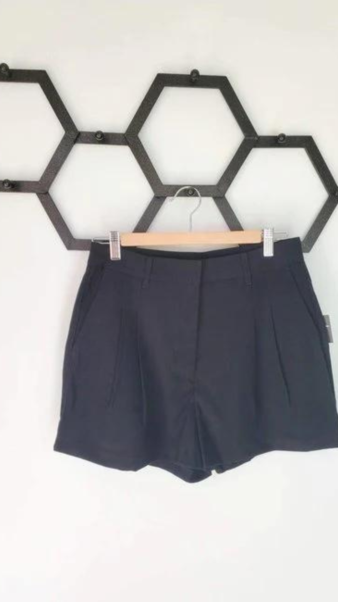 PLEATED SUIT SHORT
