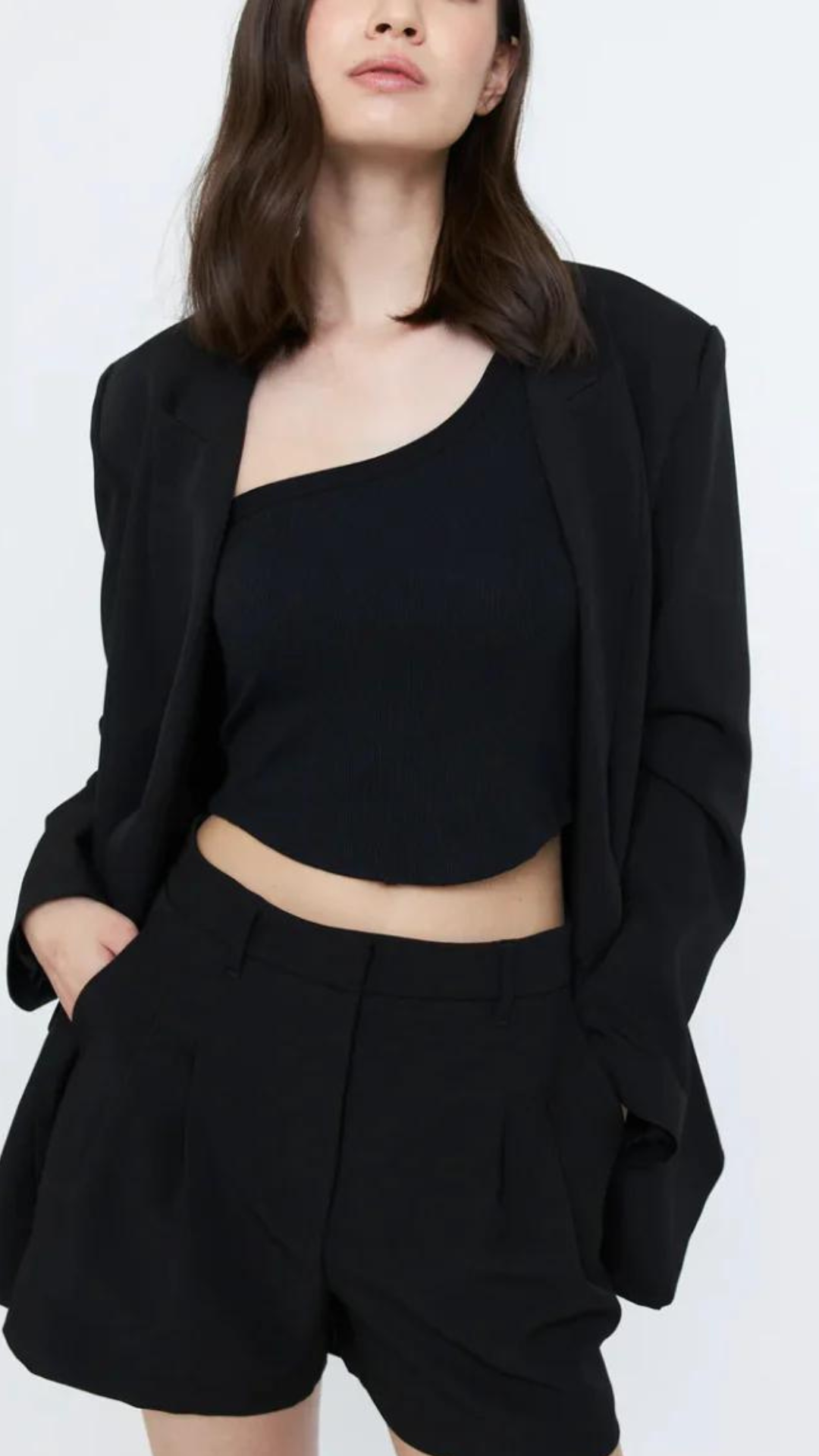 PLEATED SUIT SHORT