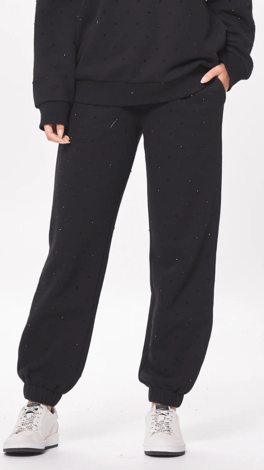 BLACK FLEECE JOGGER W/ RHINESTONES