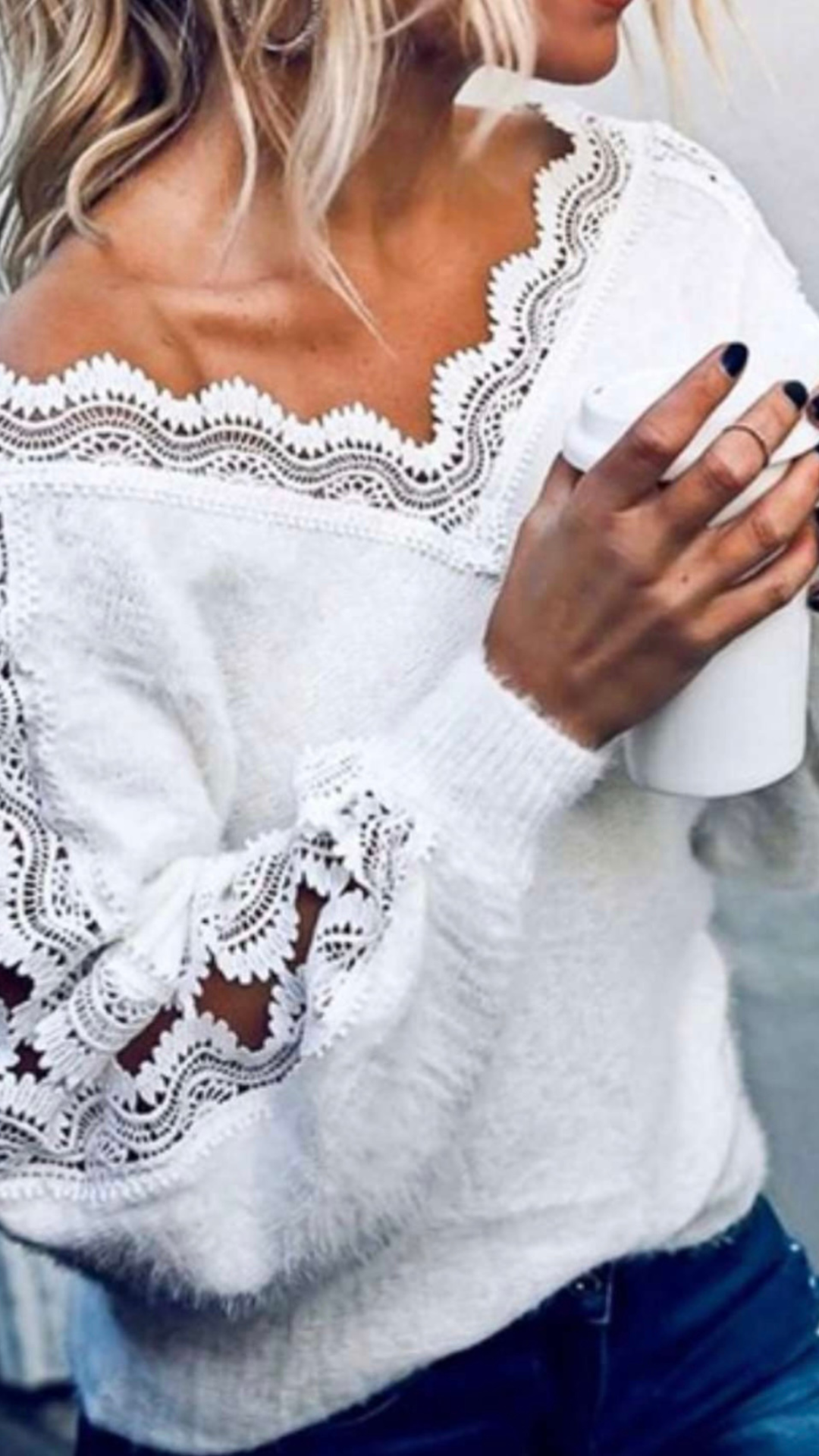 ROMANTIC LACE SWEATER